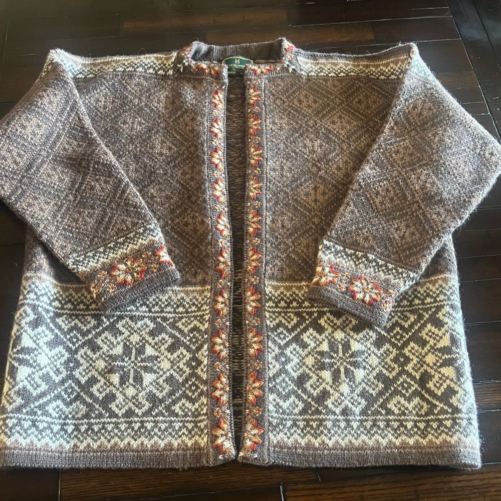 You like it ? make an offer :)  Great condition and awesome price !!